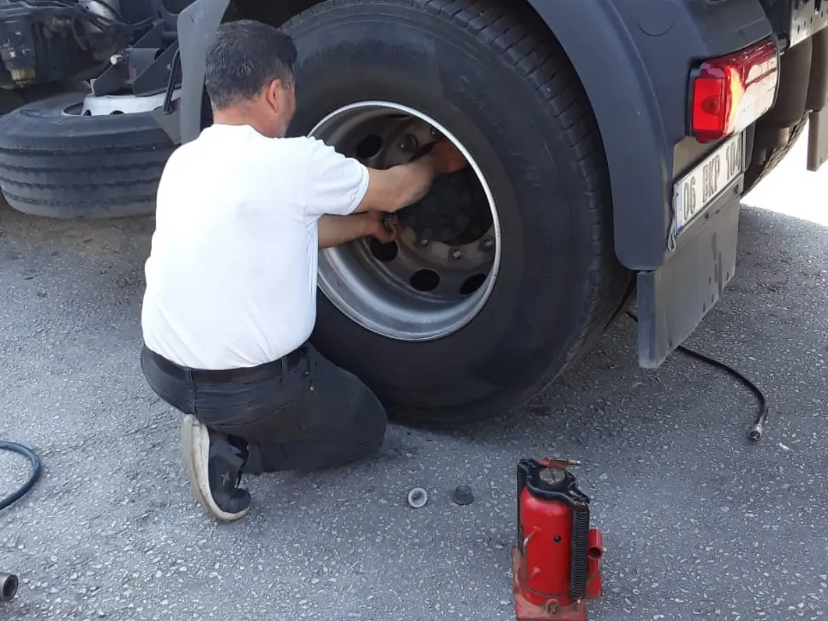 Tatvan Oto Lastikçi